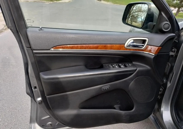 Jeep Grand Cherokee cena 54900 przebieg: 244900, rok produkcji 2012 z Łódź małe 631